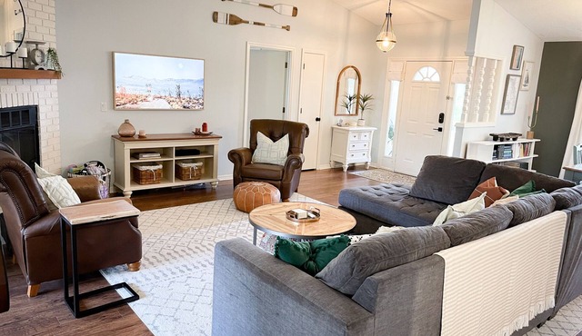 Rainbow River Serene Garden House