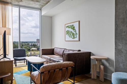 Rainey St 1BR - Heated Pool - Gym - Bar - DT ATX