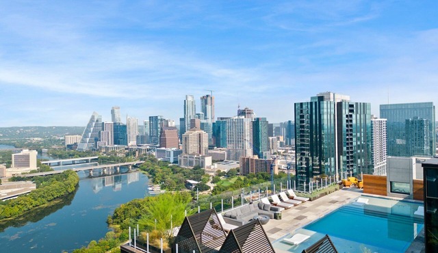 Rainey St Condo | Heated Pool | Gym | Bar | DT ATX
