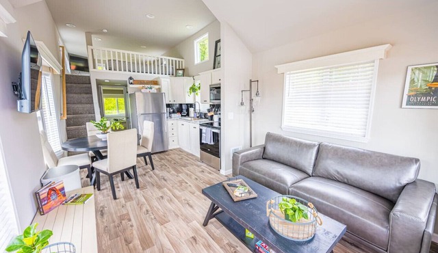 Rainforest Tiny Home Retreat #18