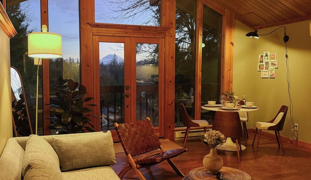 Rainier View Lodge - Mountain View Suite in Scenic Issaquah ｜ Seattle gateaway