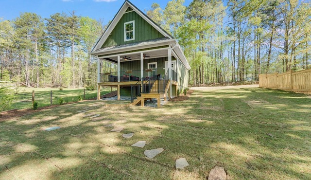 Rainyville - Emerald: Charming cottage with loft in Walhalla, South Carolina