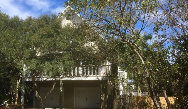 Raised Cottage 'Dune Fine'- Easy Walk to Beach - Dogs Welcome!
