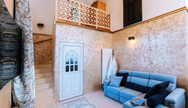 Raissa luxury suite near Bordeaux and A10 heated pool, garden, ideal for couples