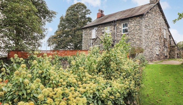 RAISTHWAITE FARM, pet friendly in Broughton-In-Furness