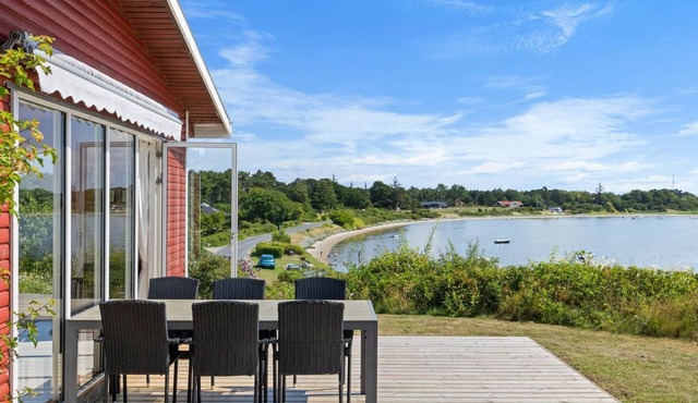 "Rajna" - 30m from the sea by Interhome