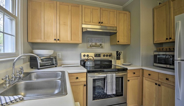 Raleigh ITB Home - Mins to Downtown & North Hills!