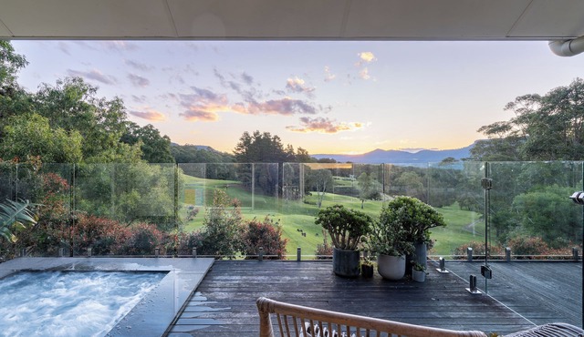 Ralphie’s Villa - 2 bed 2 bath with Valley Views