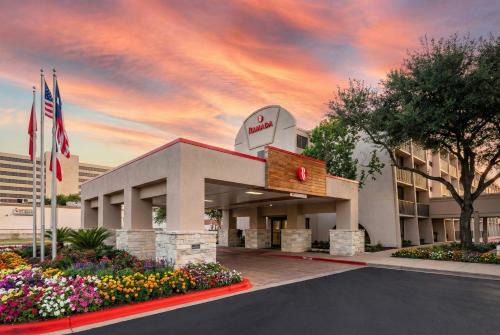 Ramada by Wyndham Austin South