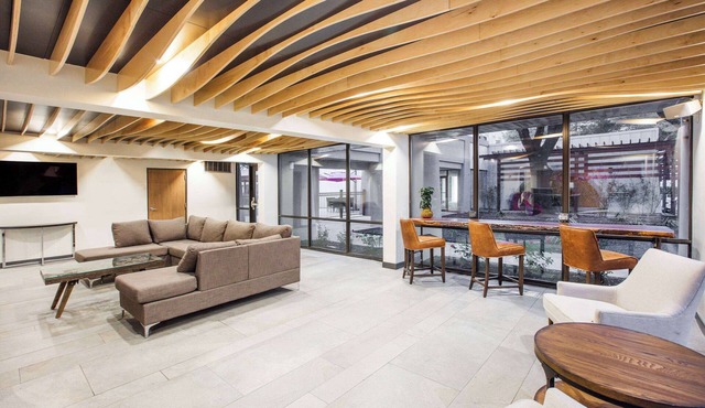 Ramada by Wyndham Austin South