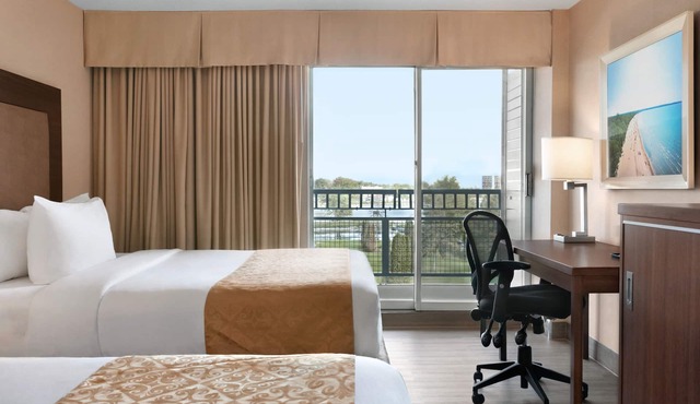 Ramada by Wyndham Belleville Harbourview Conference Centre