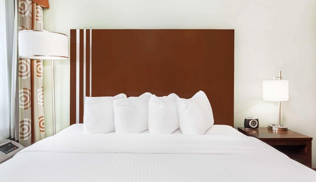 Ramada by Wyndham Carlyle
