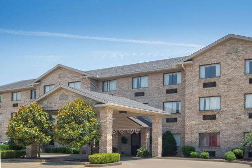 Ramada by Wyndham Catlettsburg Ashland