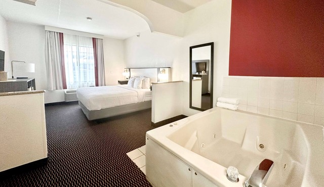 Ramada by Wyndham Columbia
