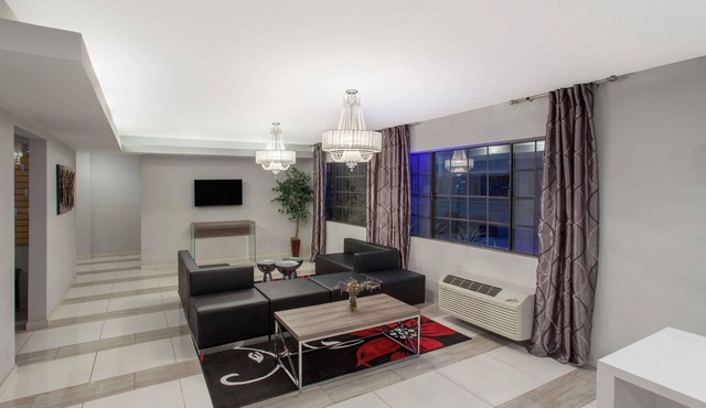 Ramada by Wyndham Culver City