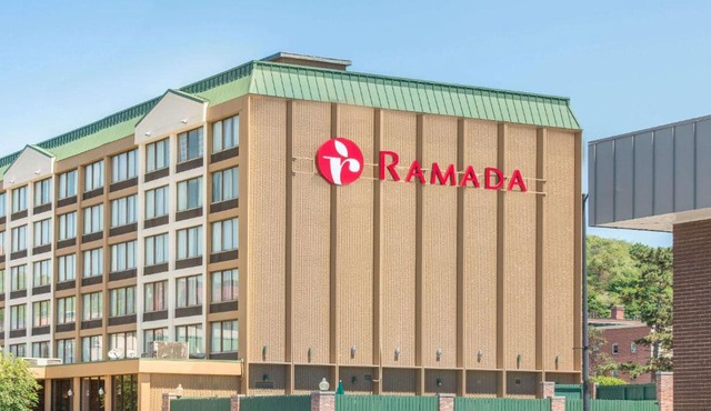 Ramada by Wyndham Cumberland Downtown
