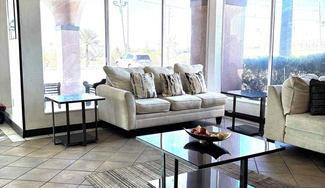 Ramada by Wyndham Davenport Orlando South