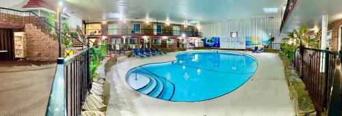 Ramada by Wyndham Mountain Home