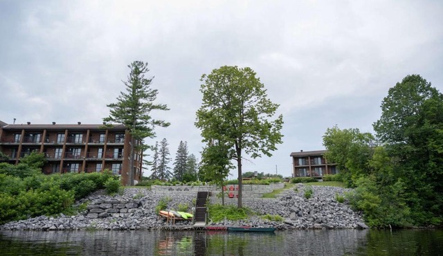 Ramada by Wyndham Ottawa On The Rideau