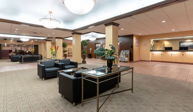 Ramada by Wyndham Reno Hotel and Casino