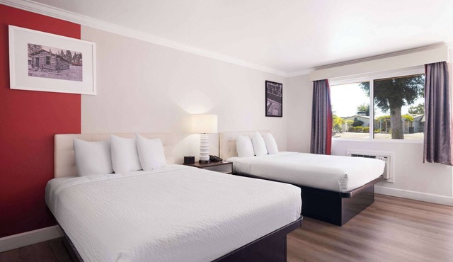 Ramada by Wyndham San Diego Poway Miramar