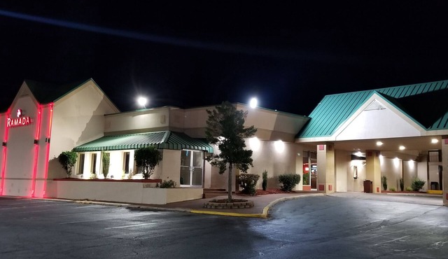Ramada by Wyndham & Suites Warner Robins