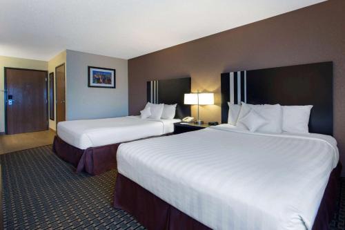 Ramada by Wyndham Glendale Heights/Lombard