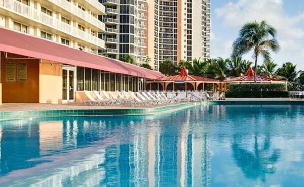 Ramada Marco Polo Beach