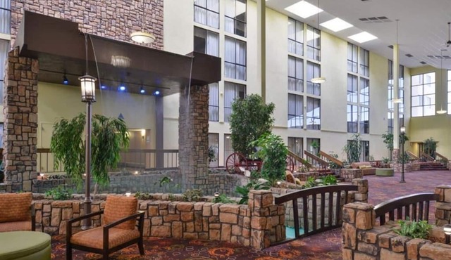 Ramada Plaza by Wyndham Sheridan Hotel & Convention Center