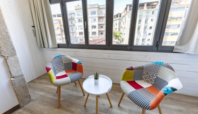 Rambla Eiffel 2 - Holiday Apartment Rental in Girona | Bravissimo