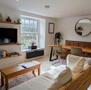 Ramble & Rye - The Nest