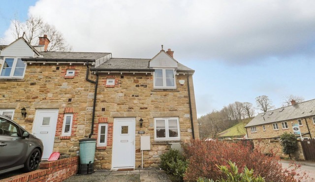 RAMBLERS COTTAGE, family friendly, country holiday cottage in Powburn