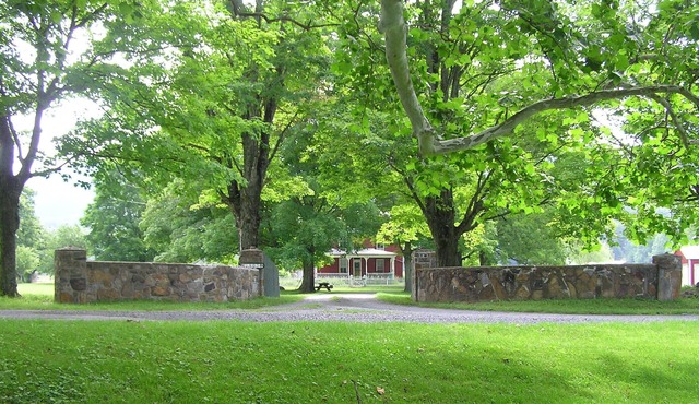 Rambo Farm- Circa 1840 Farmhouse Located On A 100 Acre Working Farm
