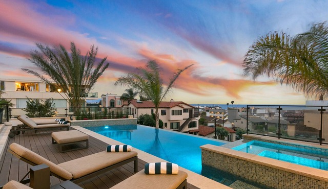 Rams Draft House - 15 five star reviews available upon request - beach luxury