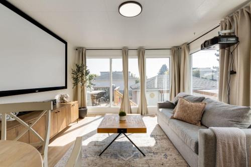 Ramsay Retreat Spa Vibes Hot Tub & Skyline Views