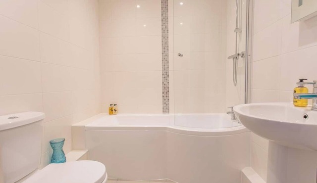 Rana Ct 7 (Bodleian Suite) | 1 Bed Ground Floor Apt.