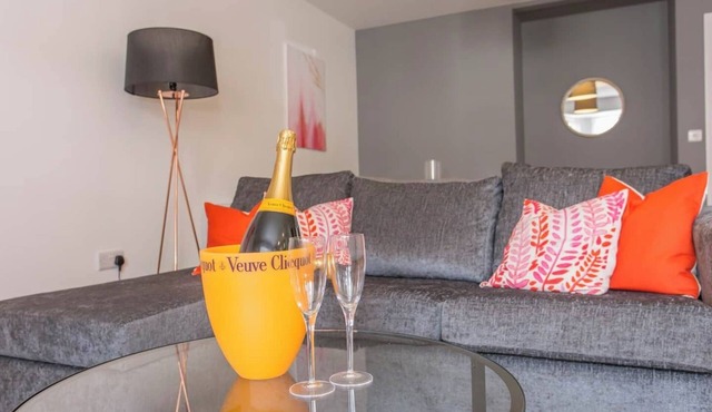 Rana Ct 9 (Spires Suite) | 1 Bed 1st Floor Duplex Apt.