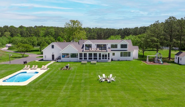 RANCH AT ROYAL OAK- Exclusive waterfront pool pier