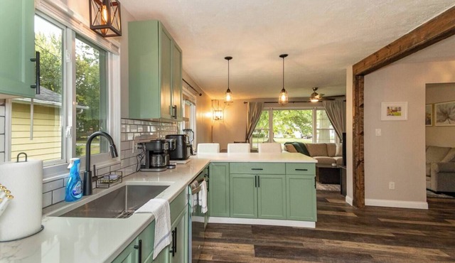 Ranch | Bocce Court | King Bed