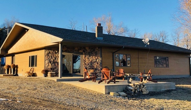 Ranch Getaway, river hills, sleeps 20