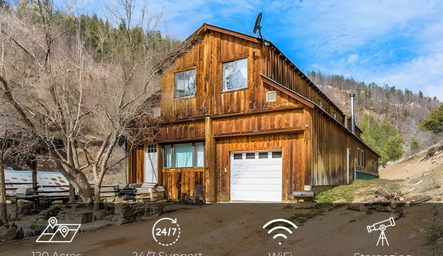 Ranch House Retreat On 100 acres with Mtn Views & Games