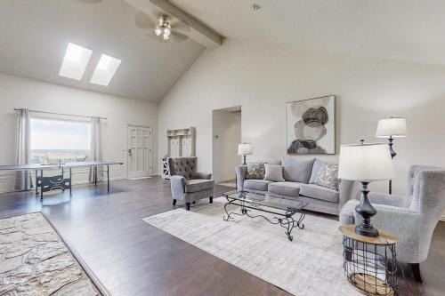 Ranch Life Experience with Private Pool in Gravette