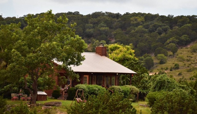RANCH RETREAT! PEACEFUL GET AWAY! Views, Romantic, Wineries, & Hiking