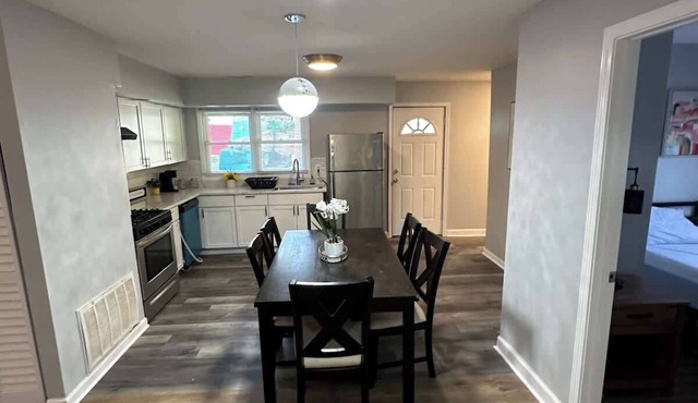 Ranch Single Level Home near downtown Tinley Park