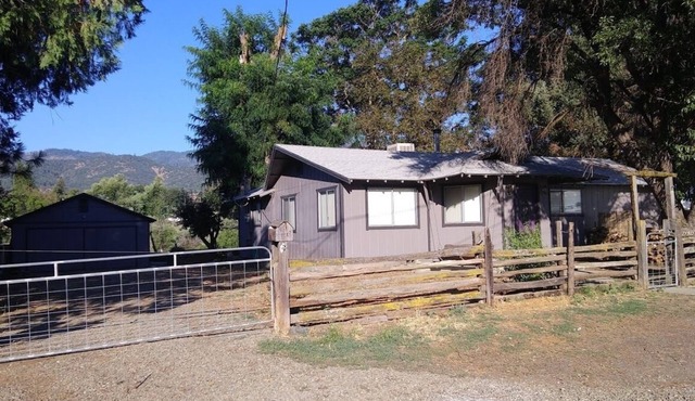 Ranch style 2 bedroom house