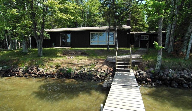 Ranch-Style Seidls Home Feet away to Lakeshore by RedAwning