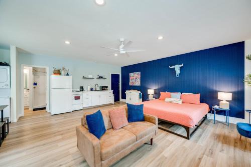 Ranchette Apartment- beach access small lake view