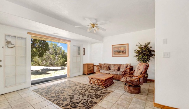 Ranchette Eagles Roost - The Atsa #9 at Wind Walker Homestead, Sleeps 9