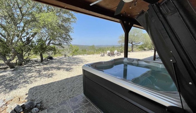 Ranchito Cabin in Hondo