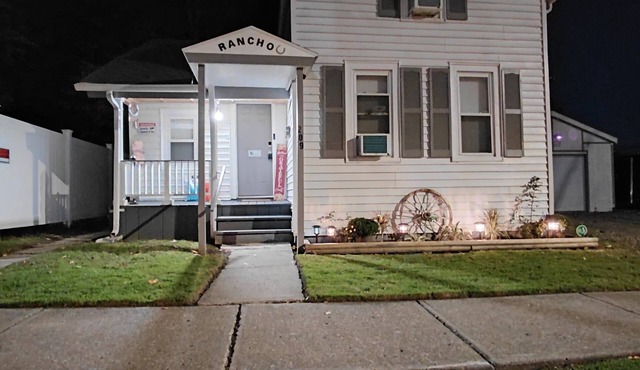 “Rancho” by the Lake 1 block from Lake Erie